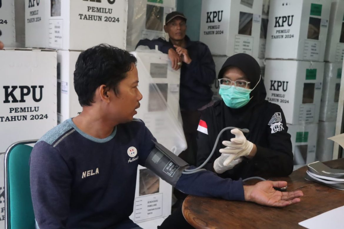 Bakti Kesehatan Dokkes Polres Tangsel di PPK Pamulang