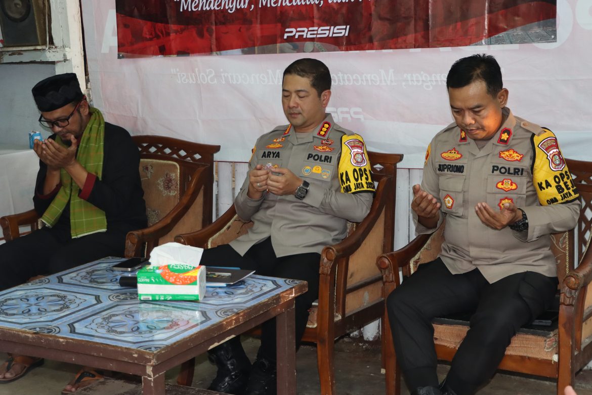 Jumat Curhat Polres Metro Depok Bersama Warga Kelurahan Kukusan Beji