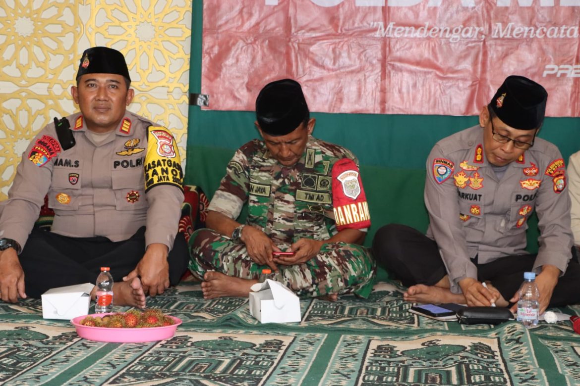 Jumat Curhat Bersama Kasat Binmas Polres Metro Depok di Masjid Jami Baiturrohman Desa Nanggerang Tajurhalang