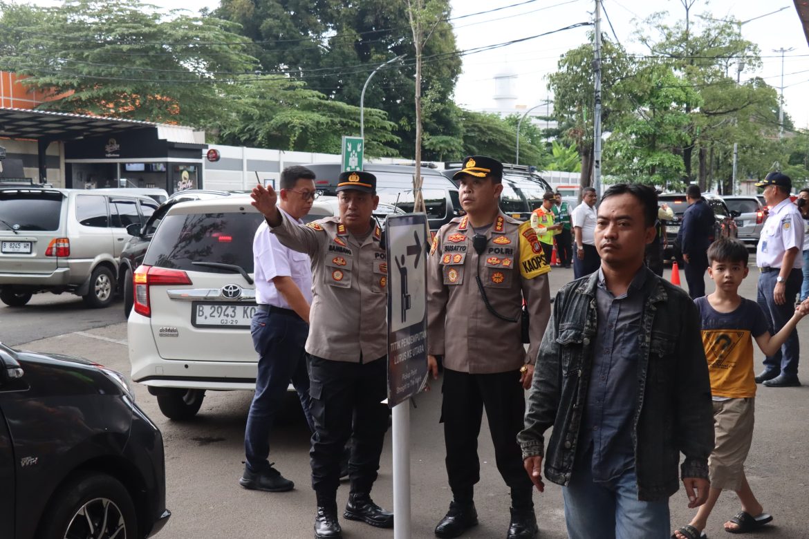 96 Personil Gabungan Amankan Arus Balik Lebaran Di Stasiun Gambir Dan Stasiun Pasar Senin