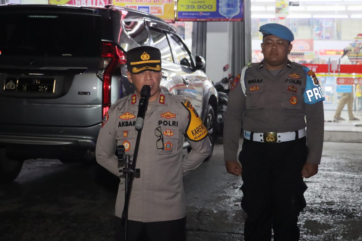 Cegah Tawuran, Polisi Bubarkan Pemuda dan Remaja Nongkrong di Gading Pelangi