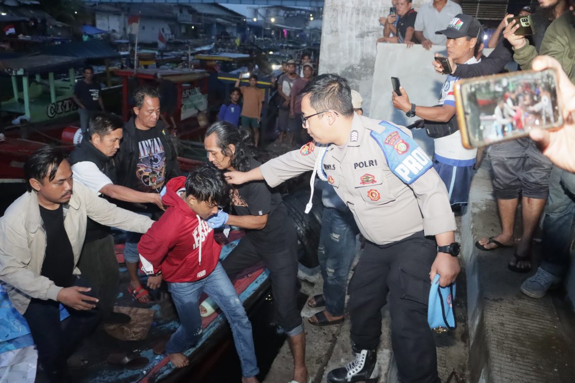 Pembacok Tukang Nasgor Yang Bangunkan Sahur Diringkus Polisi Di Kepulauan Seribu