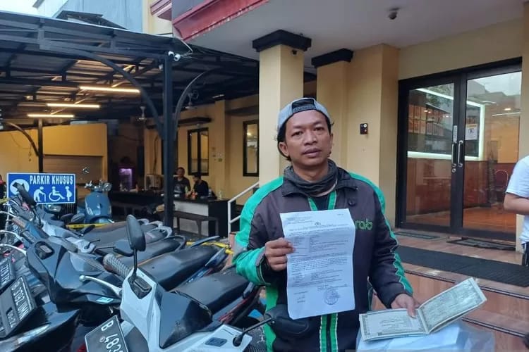 Motor Hilang 2 Bulan, Saeful Bersyukur Ditemukan Kembali Motornya di Polsek Tambora