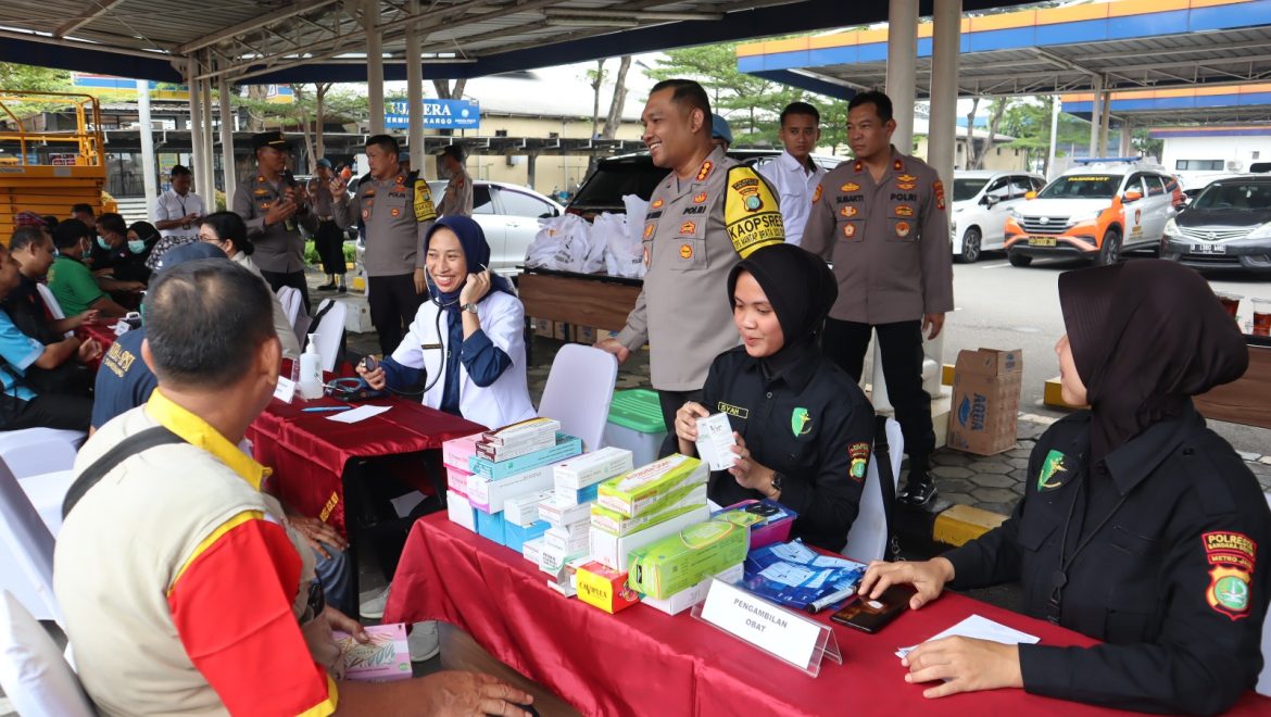 Baksos dan Bakkes Polresta Bandara Soetta Warnai Peringatan May Day 2024