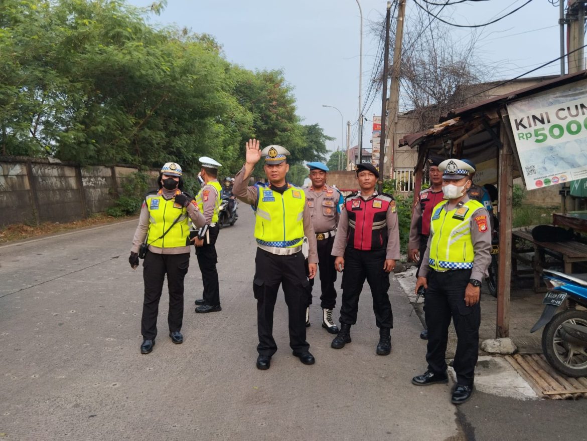 Lagi!! Penindakan Rutin Bagi Pengendara Lawan Arus Oleh Sat Lantas Polres Metro Depok