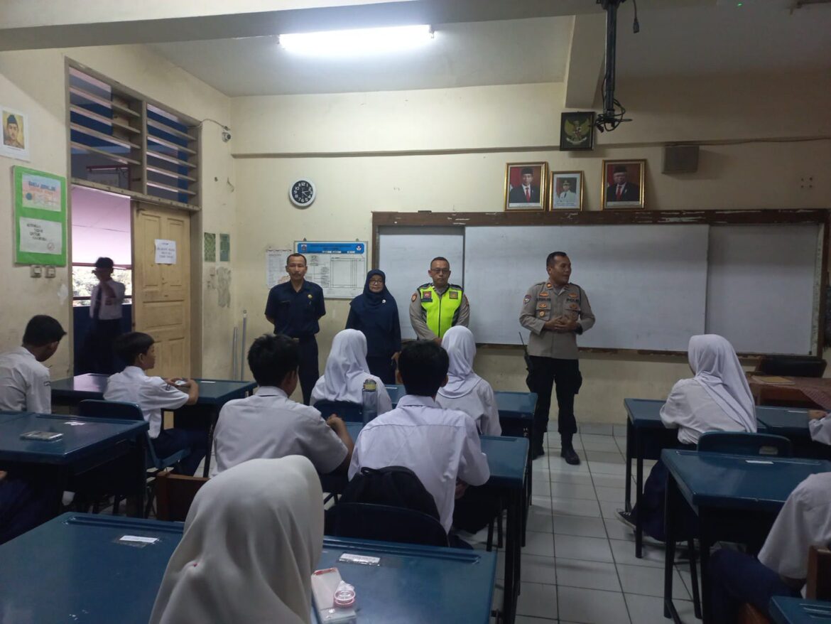 Police Goes To School Di SMP Negeri 118 Jakarta