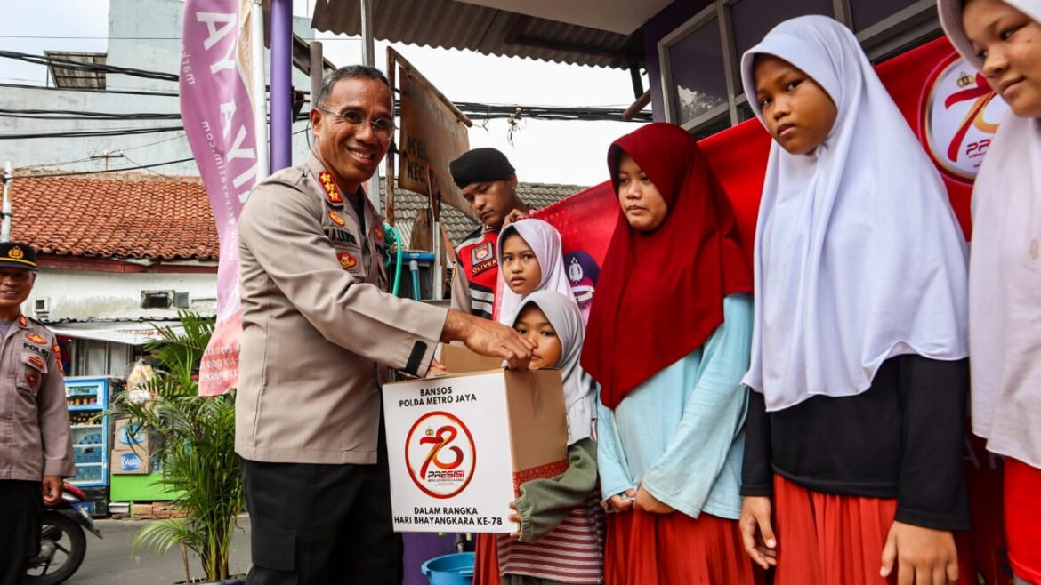 Kapolres Metro Jakarta Timur Baksos Ke Griya Yatim Dan Duafa Matraman