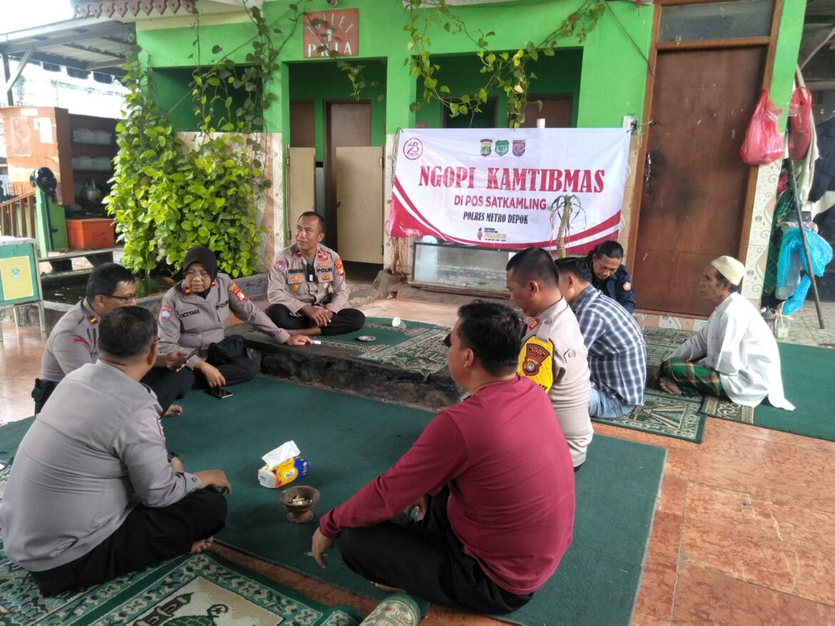 Polsek Pancoran Mas Ajak Warga RW. 12 Untuk Peduli Apabila Anak Belum Pulang Sampai Larut Malam