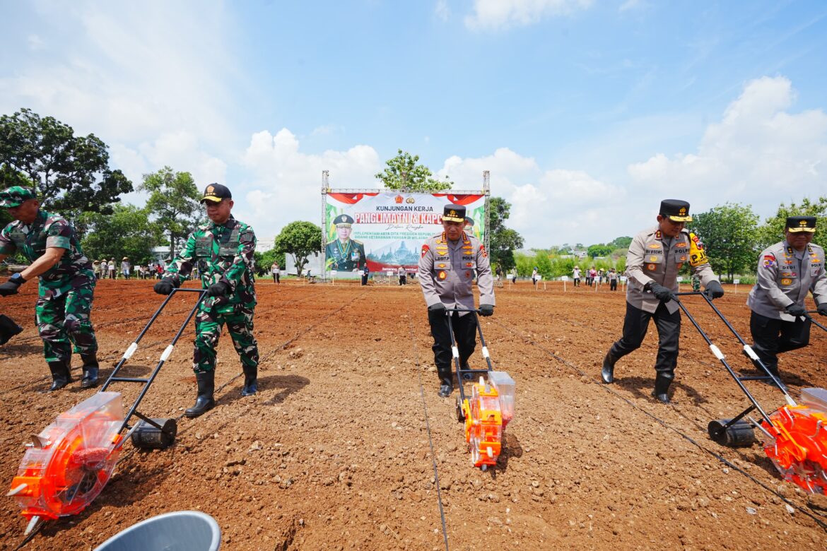 Kapolri-Panglima TNI Tinjau Kesiapan Program Ketahanan Pangan di Jawa Tengah