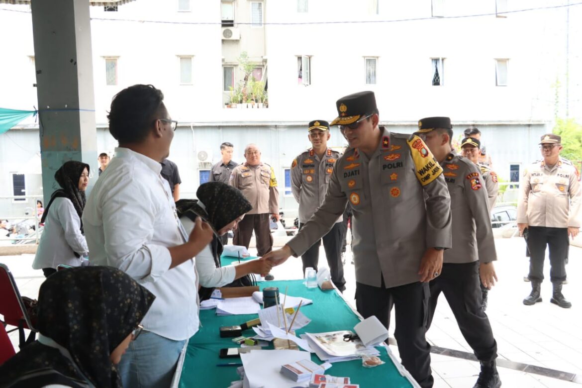 Wakapolda Metro Jaya Dan Tim Mabes Polri Tinjau TPS Muara Angke