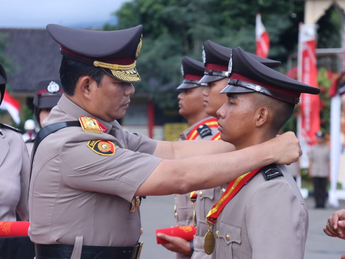 Wakapolda Metro Jaya Pimpin Penutupan Pendidikan dan Pelantikan Bintara Polri Gelombang II TA 2024