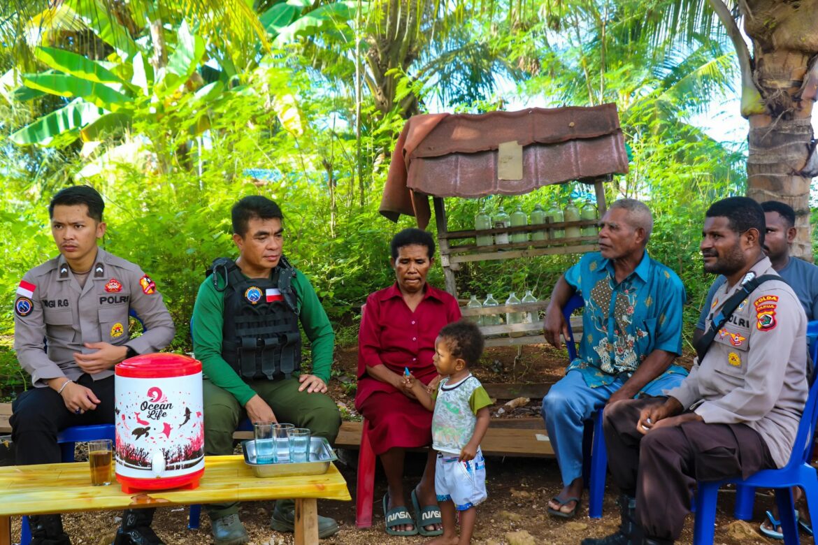 Satgas Humas Ops Damai Cartenz-2025 Gelar Kegiatan Humanis di Entrop, Jayapura