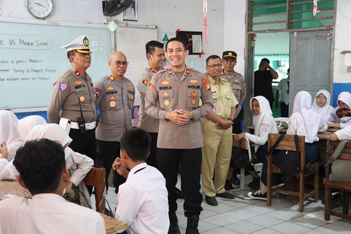 Polres Pelabuhan Tanjung Priok Ajak Pelajar SMPN 53 Jadi Duta Perubahan: Jauhi Tawuran, Narkoba, dan Bijak Bermedia Sosial serta Berani Laporkan Premanisme & Pungli