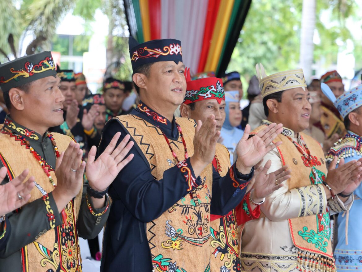 Peringatan HUT Kalteng ke-68, Kapolda Kalteng Terima Penghargaan dari Gubernur Atas Pengungkapan Narkoba di Wilayah Lamandau