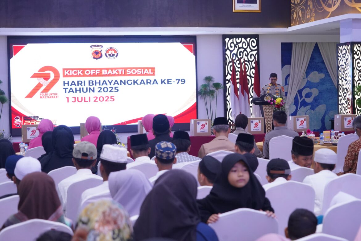 Polda Jabar Gelar Bakti Sosial Sambut Hari Bhayangkara ke-79, Fokuskan Kepedulian Pada Masyarakat Rentan