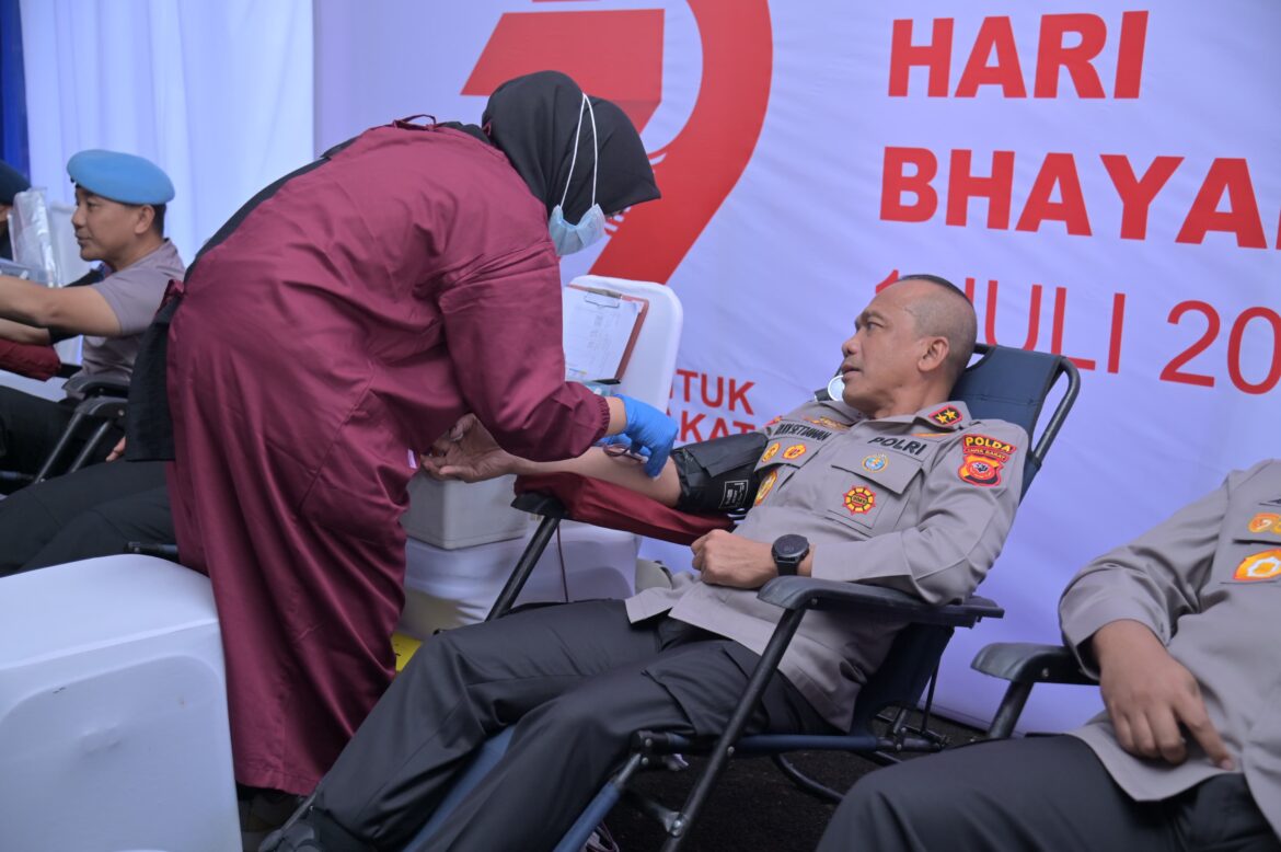Semarak Hari Bhayangkara ke-79, Polda Jabar Gelar Donor Darah di Cikole Lembang