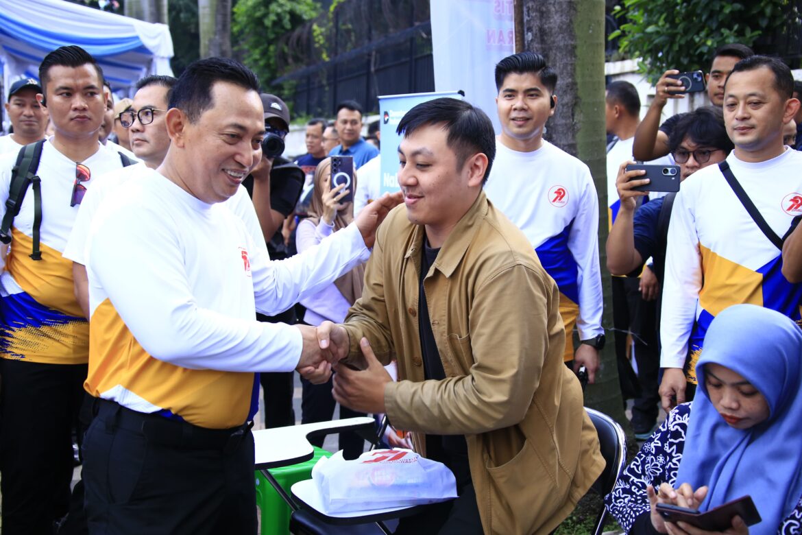 Kapolri Hadiri CFD Bhayangkara Sport Day, Sapa Warga di Bundaran HI
