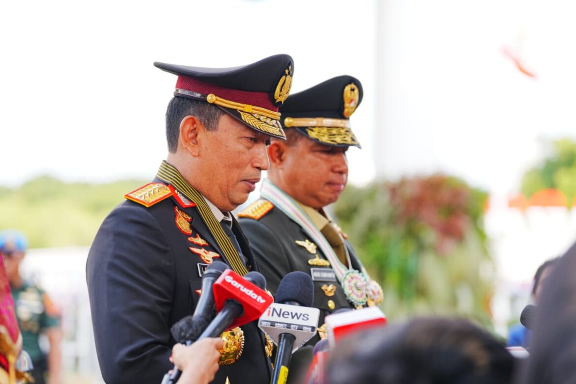 Kapolri dan Panglima TNI Apresiasi Antusiasme Warga dalam Upacara HUT RI ke-80 di Istana