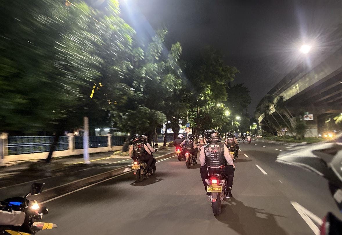 Bawa 6 Sajam, 3 Pemuda Diduga Hendak Tawuran Diamankan Patroli Perintis Presisi