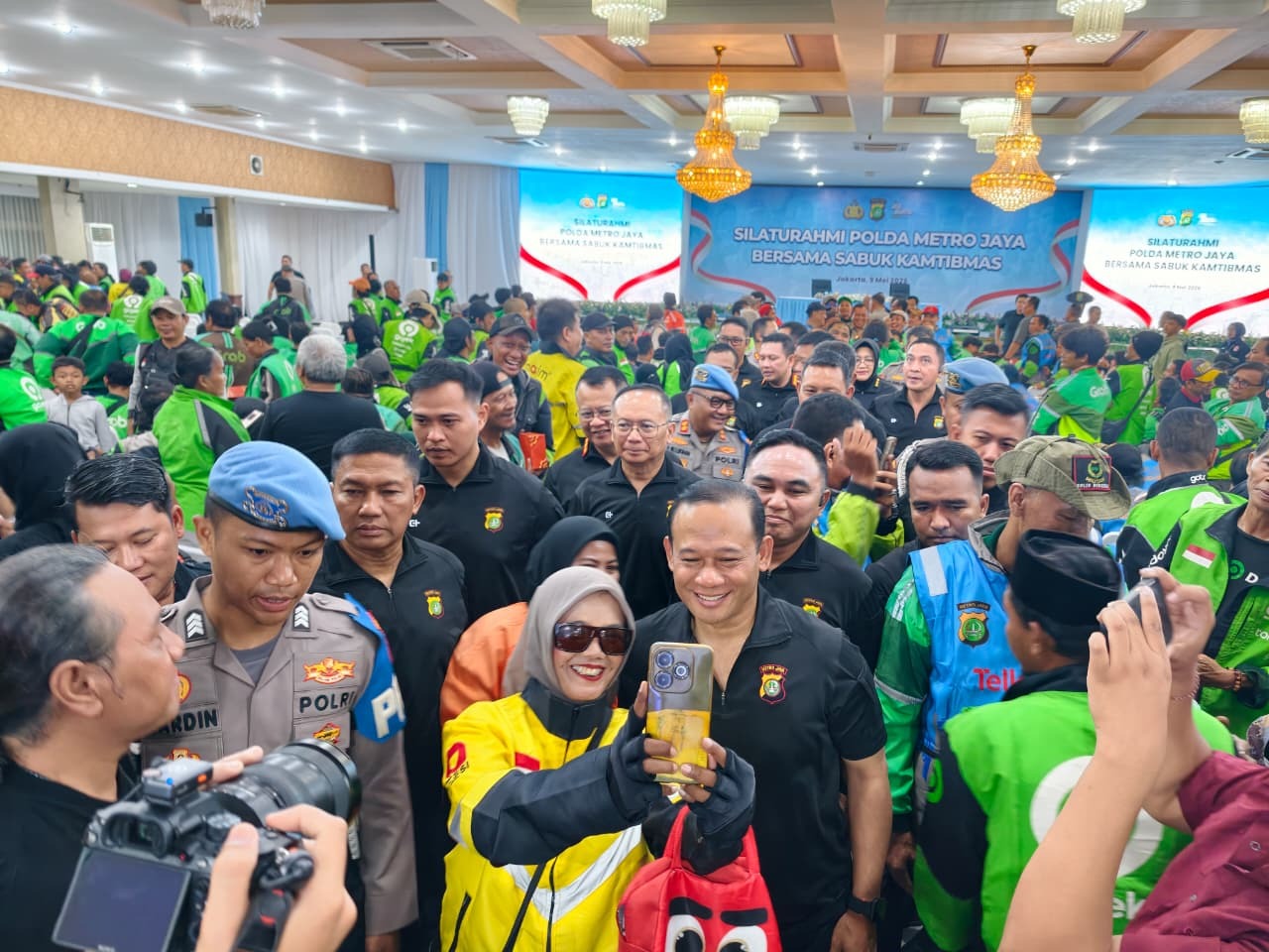Kapolda Metro Jaya Silaturahmi dengan Sabuk Kamtibmas, Ajak Jaga Lingkungan yang Aman dan Tertib