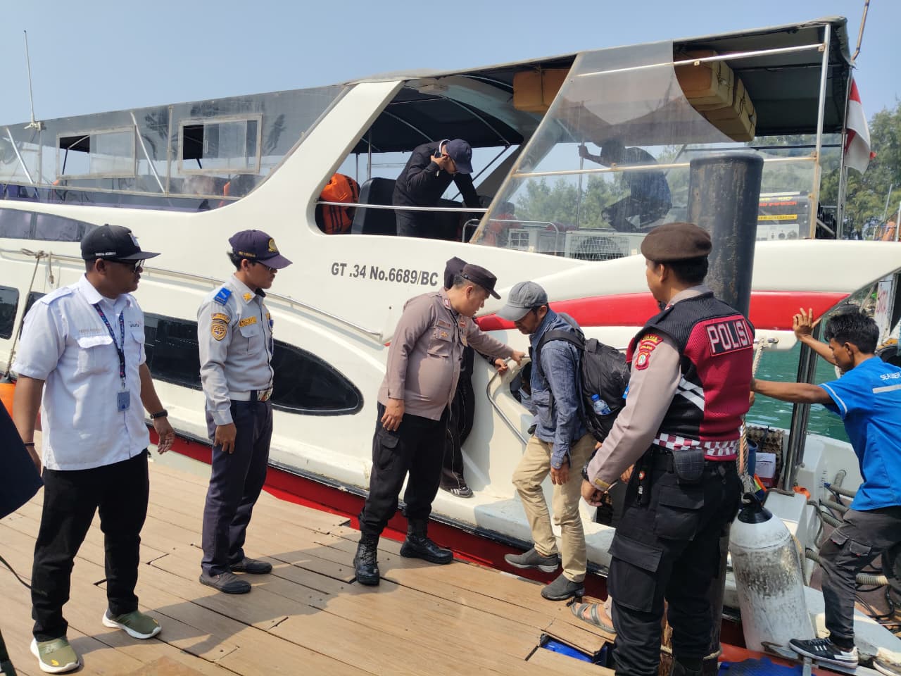 Polres Kepulauan Seribu Perkuat Pengamanan Dermaga Antisipasi Lonjakan Wisatawan Libur Panjang