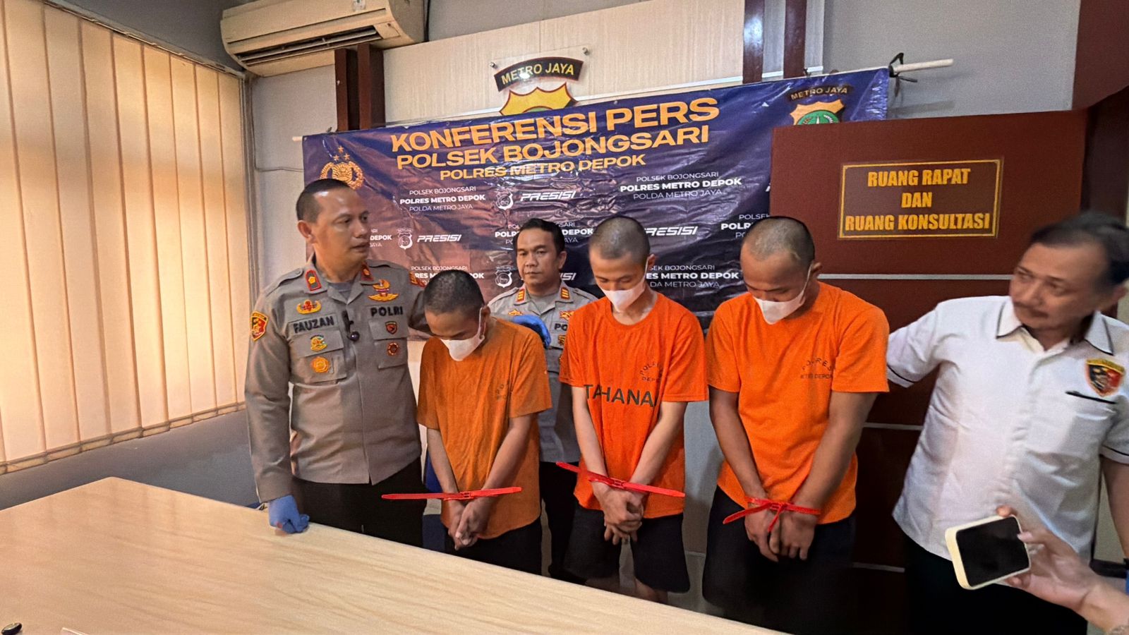 Unit Reskrim Polsek Bojongsari Polres Metro Depok berhasil ungkap kasus curanmor wilayah Cinangka Sawangan – Depok